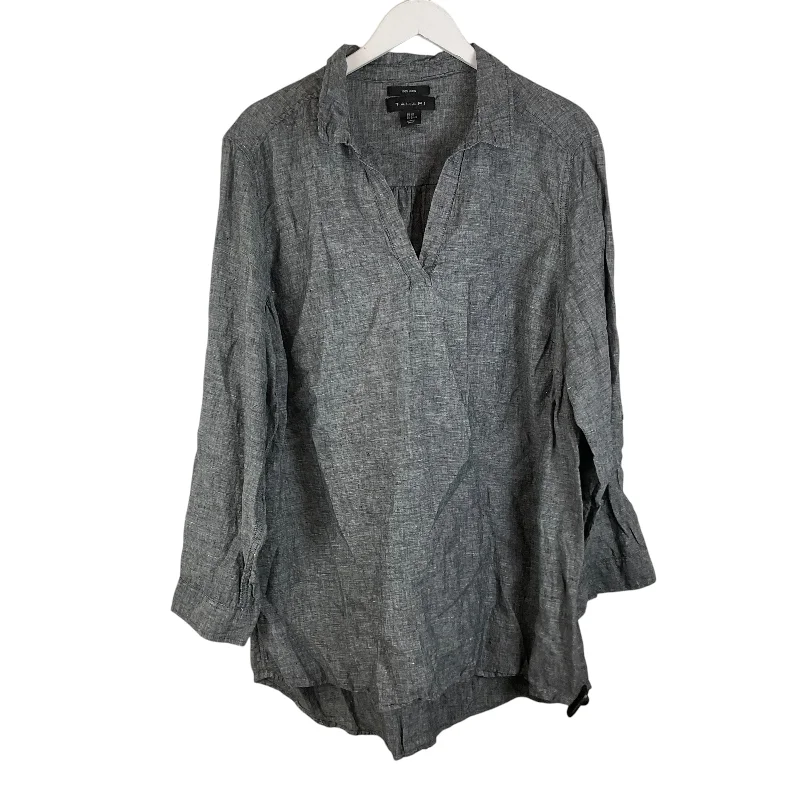 Top Long Sleeve By Tahari By Arthur Levine In Grey, Size: 2x